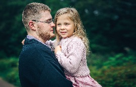 семейная фотосессия папы Ивана с дочкой