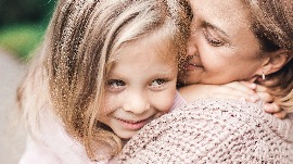 семейное фото для Марии и её дочери