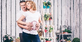 фотосессия беременной Анны с мужем Михаилом в студии