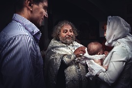 церемония крещения в Москве в храме