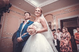 настроение в день свадьбы Михаила и Дарьи фото в загсе